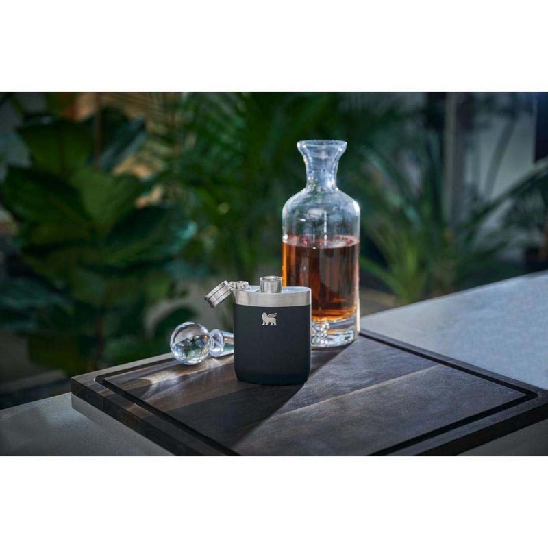 Stanley Lifted Spirits Hip Flask | 8 OZ Barware | Danmark_S2174